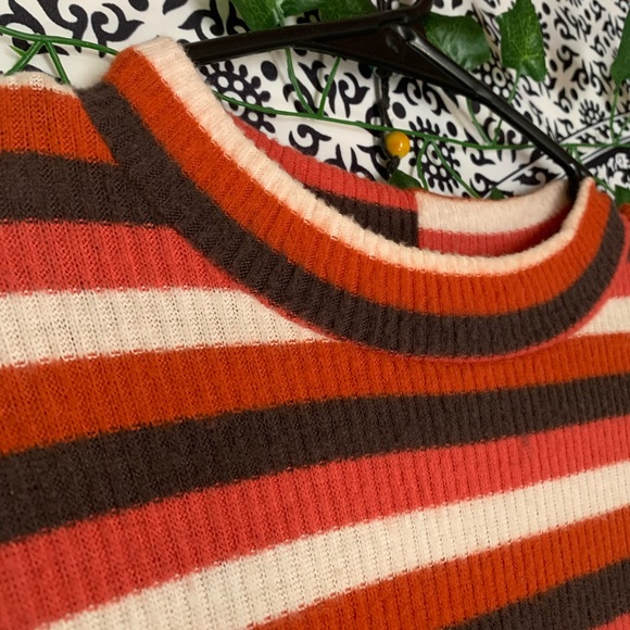 Orange, White and Brown- Cation to the Wind sweater - Picture 3 of 4